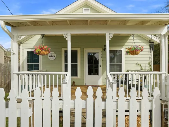 402 Front St, Century, FL 32535