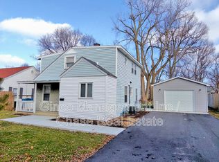 1816 Kelly Ave, Crest Hill, IL 60403