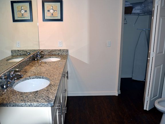 4th image of 5366 Diplomat Ct #1-17-107