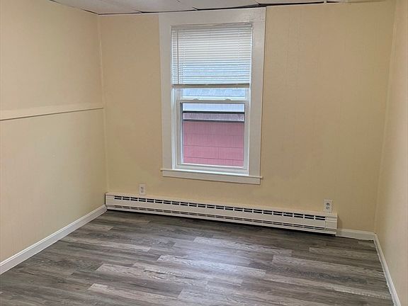3rd image of 12 Linwood Pl