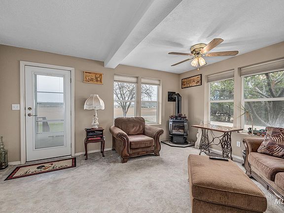 4th image of 1363 Ross Rd