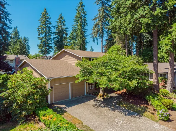 9215 NE 142nd Ct, Kirkland, WA 98034