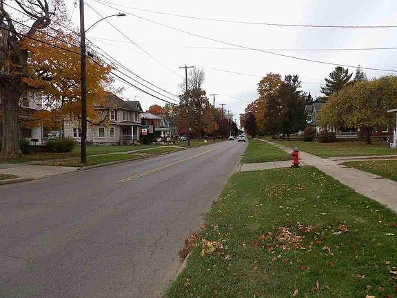 5th image of 149 W Main St
