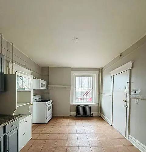 225-227 Clifton Ave #10D Photo 1