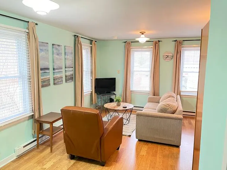 4862 Michigan Ave — Photo 20