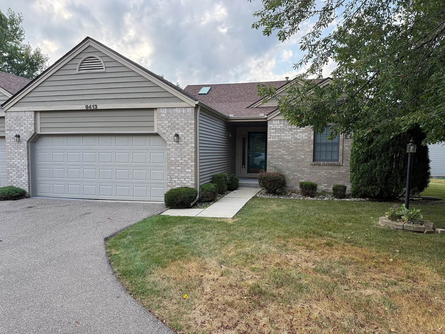 2 bed, 2.5 bath, 1214 sqft, $2,250 — Photo 1