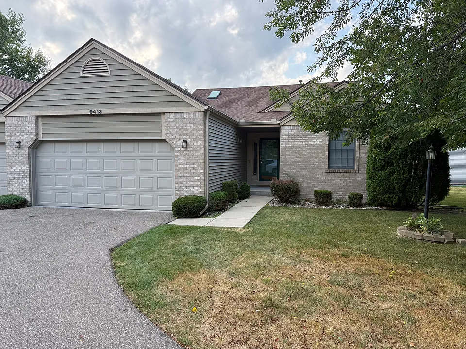 9413 Woodland Ct