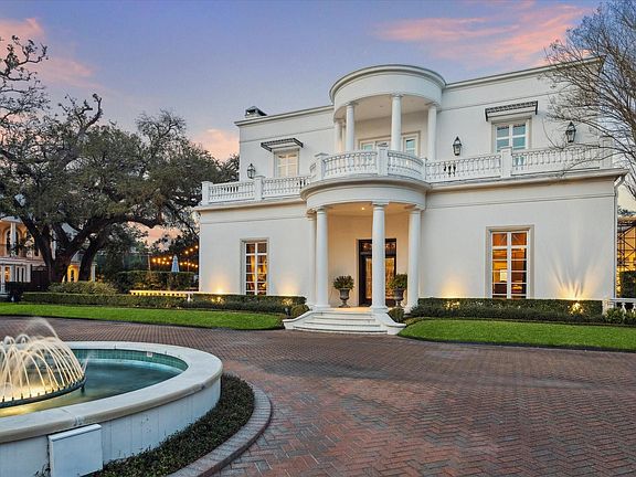 2nd image of 20 Sunset Blvd