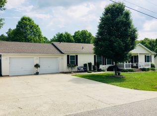 228 Country Rd, Salt Rock, WV 25559