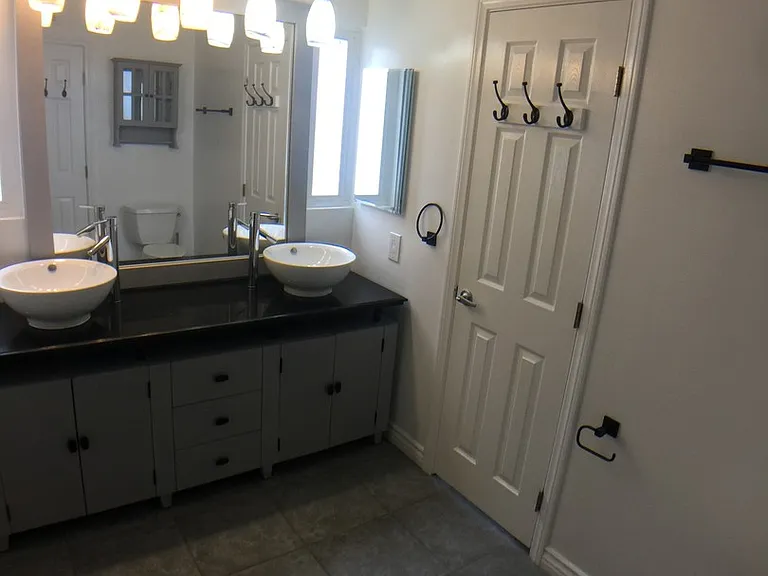 715 W Acacia Ave — Photo 6