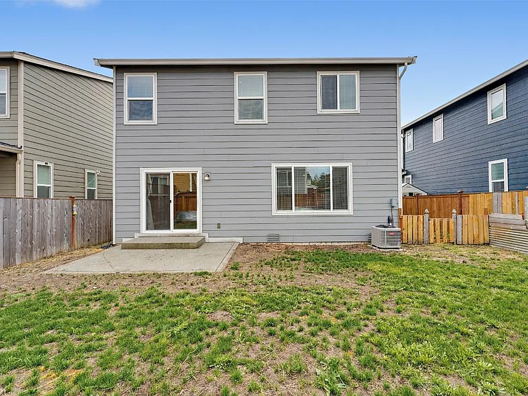 831 Burwood St SE — Photo 41