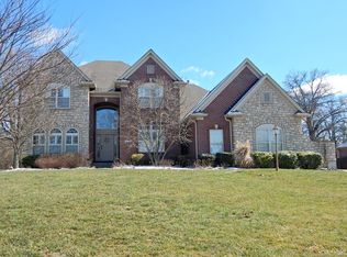 1216 Catalpa Ridge Dr, Lebanon, OH 45036