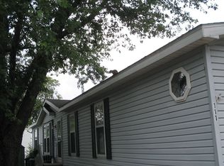 111 Carmell St, Belleville, MI 48111