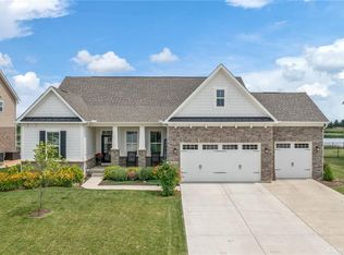 9546 Whispering Stream Ct, Centerville, OH 45458