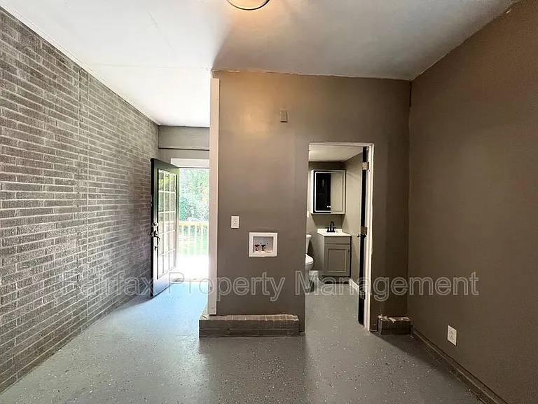 2308 Nebo St — Photo 16