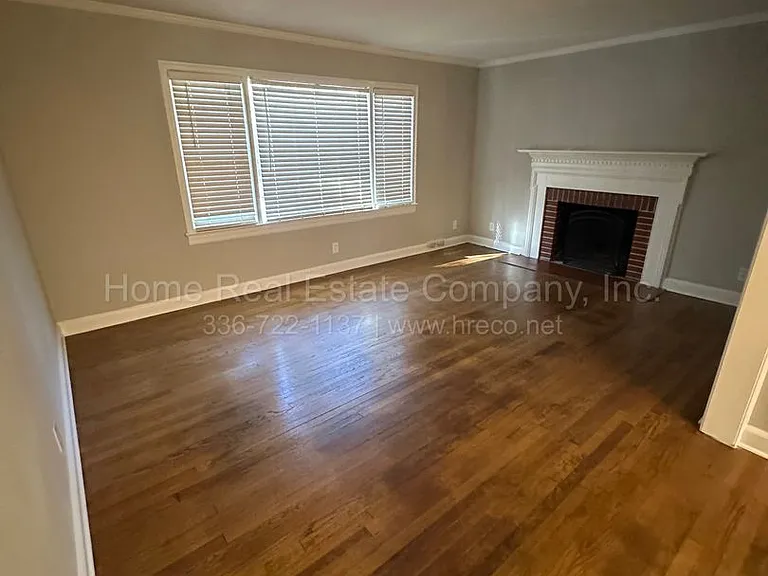 348 Pennsylvania Ave — Photo 3