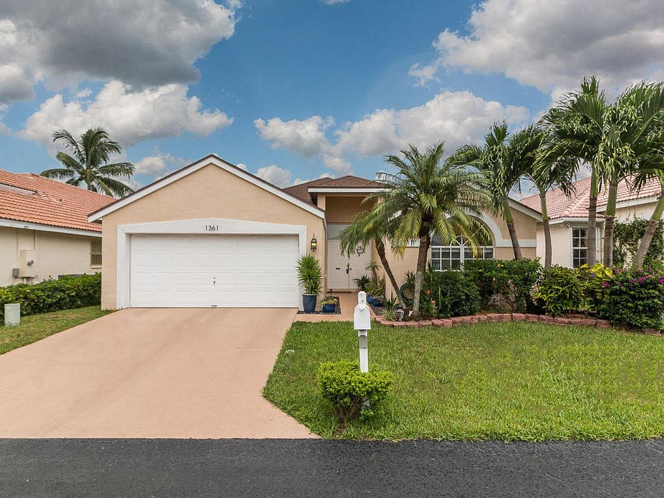1st image of 1361 Fairfax Cir E