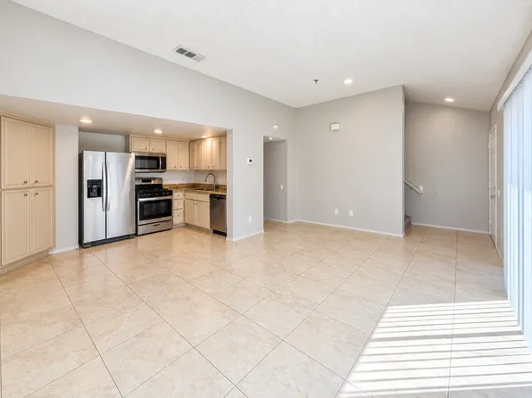 73881 Fred Waring Dr #B, Palm Desert, CA 92260