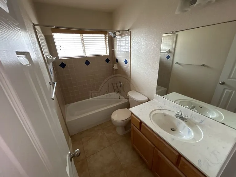 710 Aries Ave — Photo 14