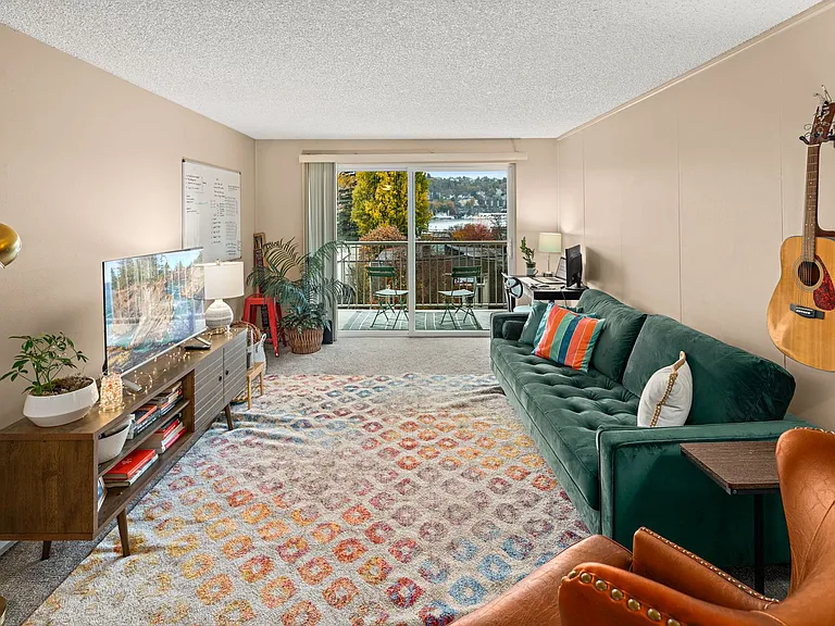 2020 Lake Union — Photo 19