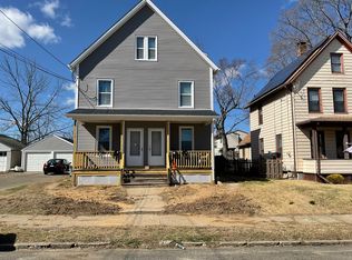 14 Meadow St, Ansonia, CT 06401