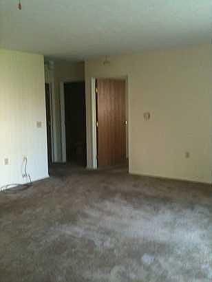 3rd image of 10373 Glenway Dr APT 106