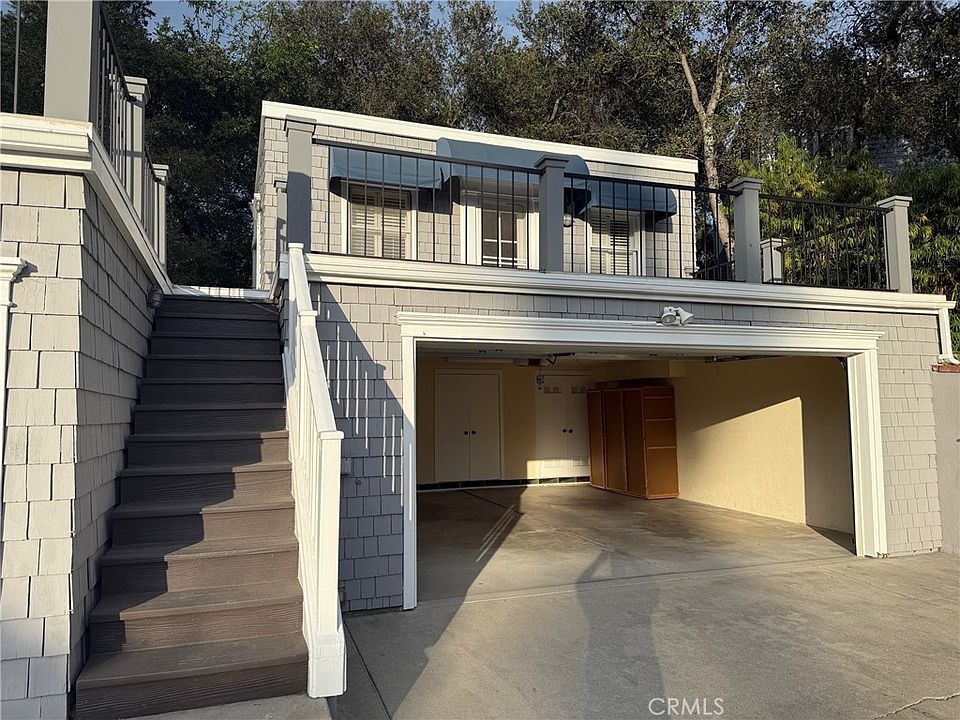 1st image of 302 Churchill Rd