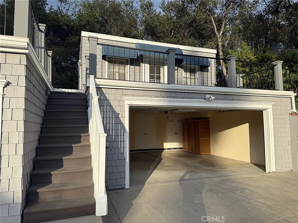 302 Churchill Rd