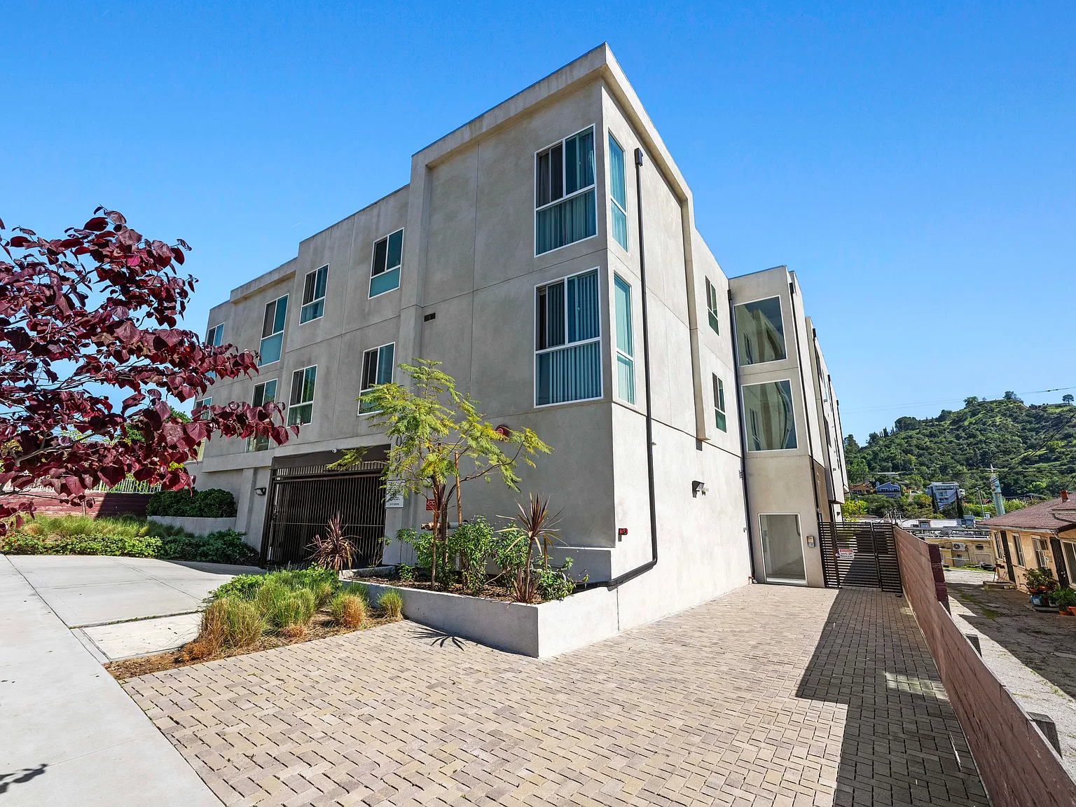 2 bed, 1227 sqft, $2,950 — Photo 1
