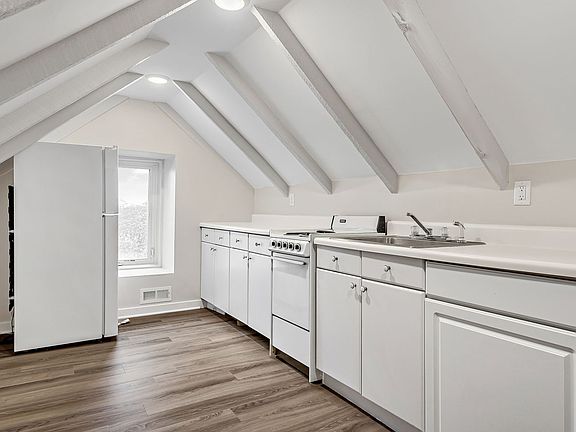 5th image of 2601 Market St #C