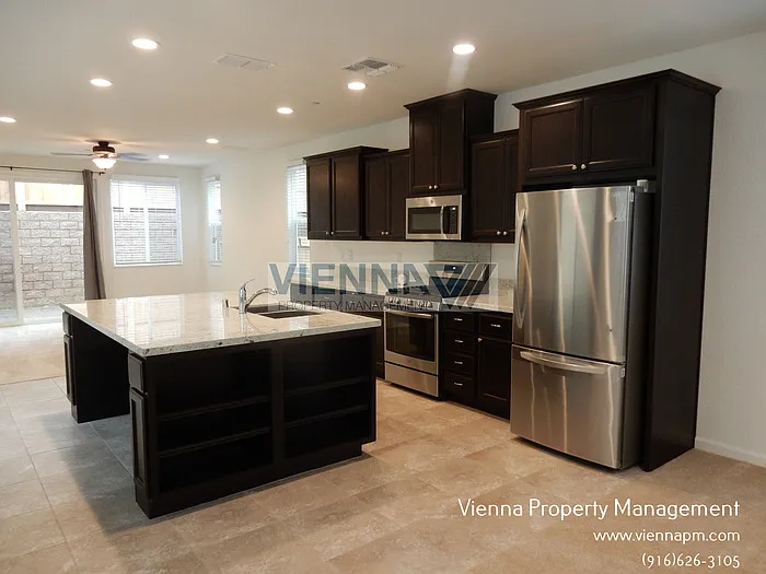 1271 Goldenrod Way — Photo 9