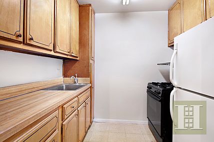 3rd image of 205 3rd Ave APT 8R