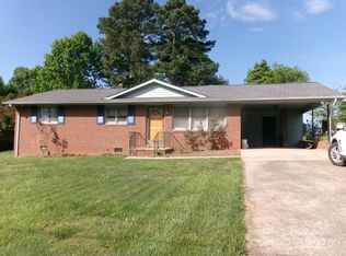 2583 Robinson Rd, Newton, NC 28658