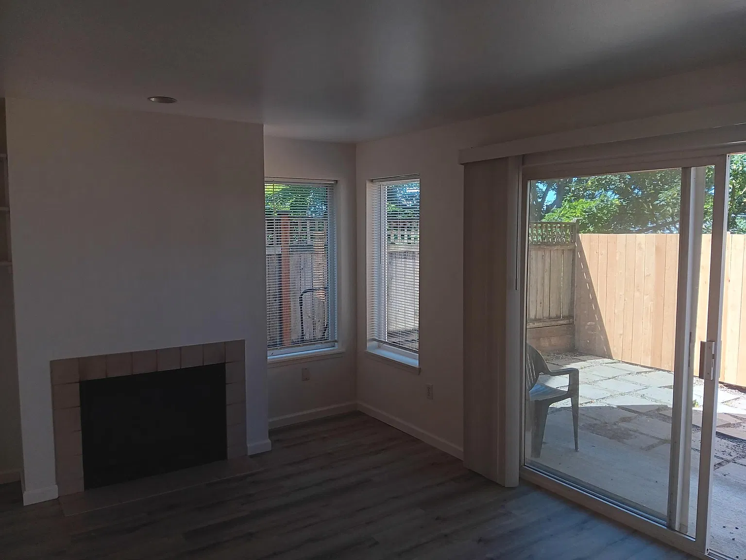 3047 14th Ave W — Photo 2