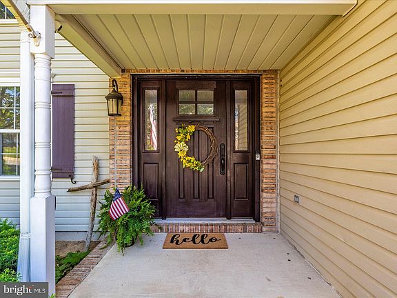 3rd image of 206 Balsam Tree Ct