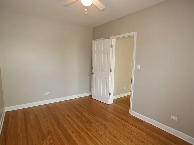 5208 N Sawyer Ave #2 — Photo 13