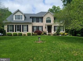 9238 Crescent Ln, La Plata, MD