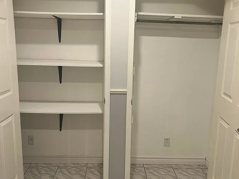 272 Nahani Way #BASEMENT — Photo 16