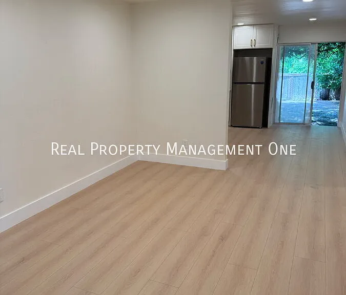 3818 Harbor St — Photo 3