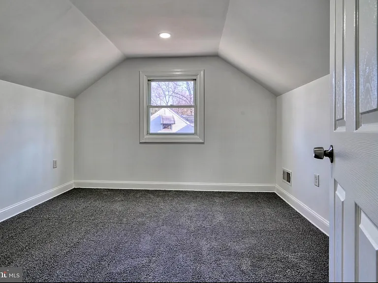 701 Platinum Ave — Photo 20