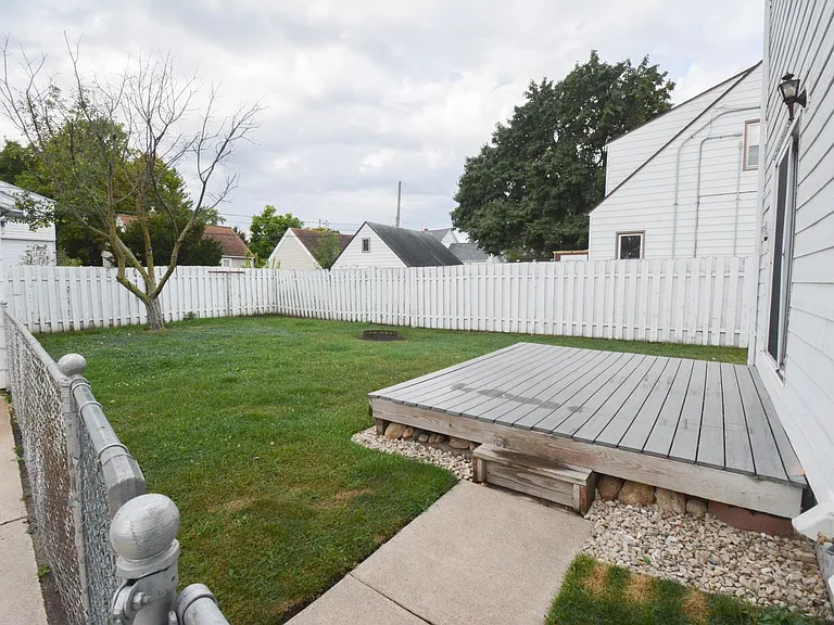 1418 3 1/2 St SE — Photo 12