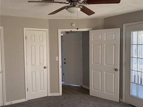 4th image of 4040 Askew Ave