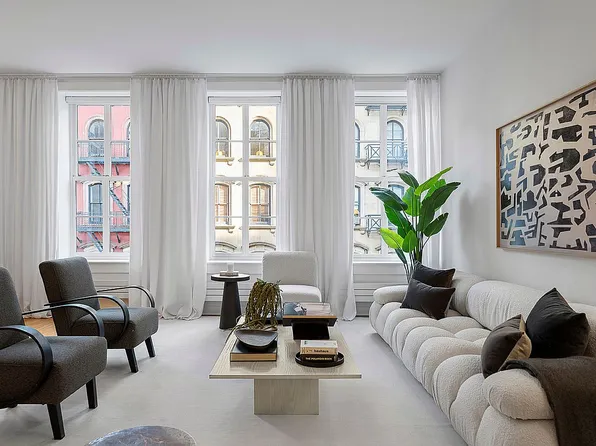 77 Reade St APT 5E, New York, NY 10007