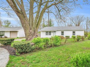 3212 Ridgewood Dr, Champaign, IL 61821