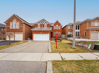 30 Adirondack Cres, Brampton, ON L6R 1E5