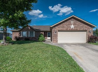 4611 Ashwood Dr, Seymour, IN 47274