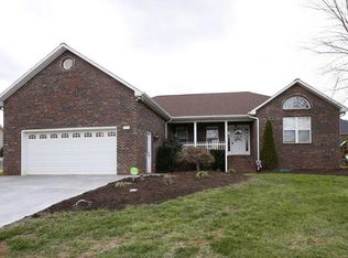 401 Kipling Dr, Taylorsville, NC 28681