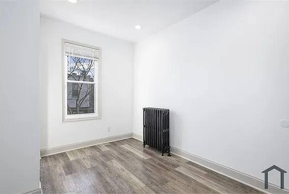 137 N Hobart St — Photo 12