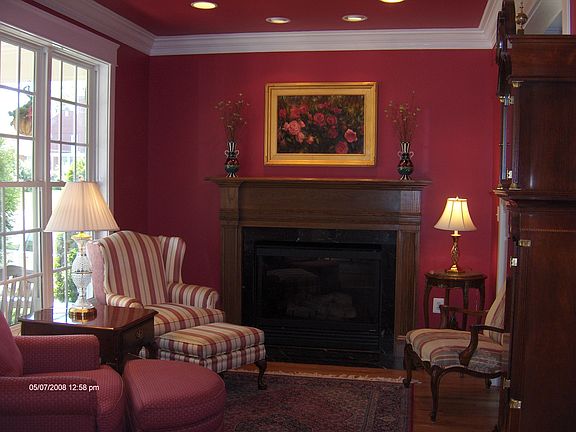 Living room with gas FP