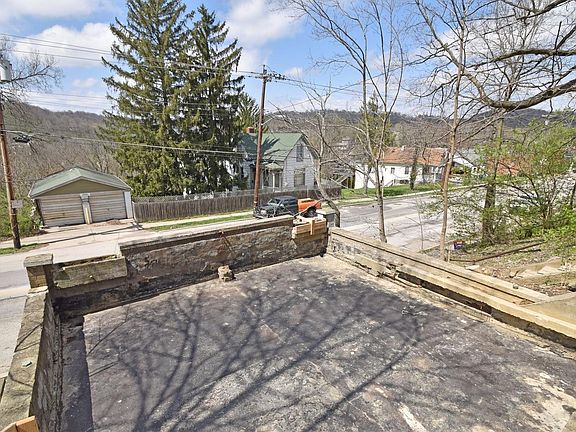 3rd image of 4558 Hamilton Ave
